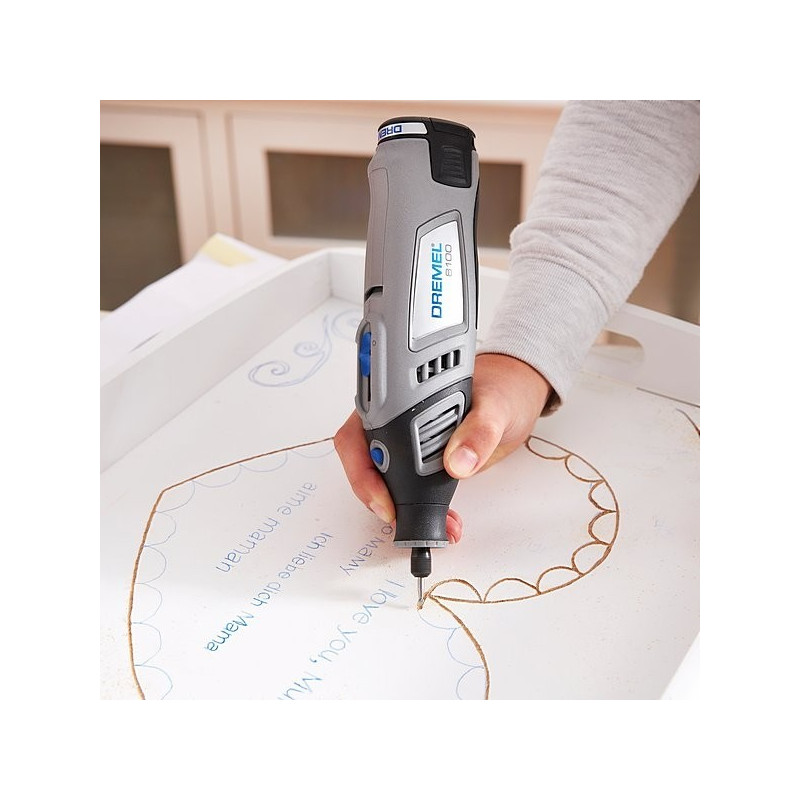 Fraise à graver Dremel Ø 2,4 mm – Lot de 3 pièces | DREMEL Fraise à graver Dremel Ø 2,4 mm – Lot de 3 pièces | DREMEL