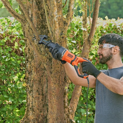 Scie sabre électrique BES301-QS 750 W BLACK+DECKER Scie sabre électrique BES301-QS 750 W BLACK+DECKER