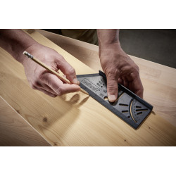 Equerre 3D pour coupes en biais WOLFCRAFT Equerre 3D pour coupes en biais WOLFCRAFT