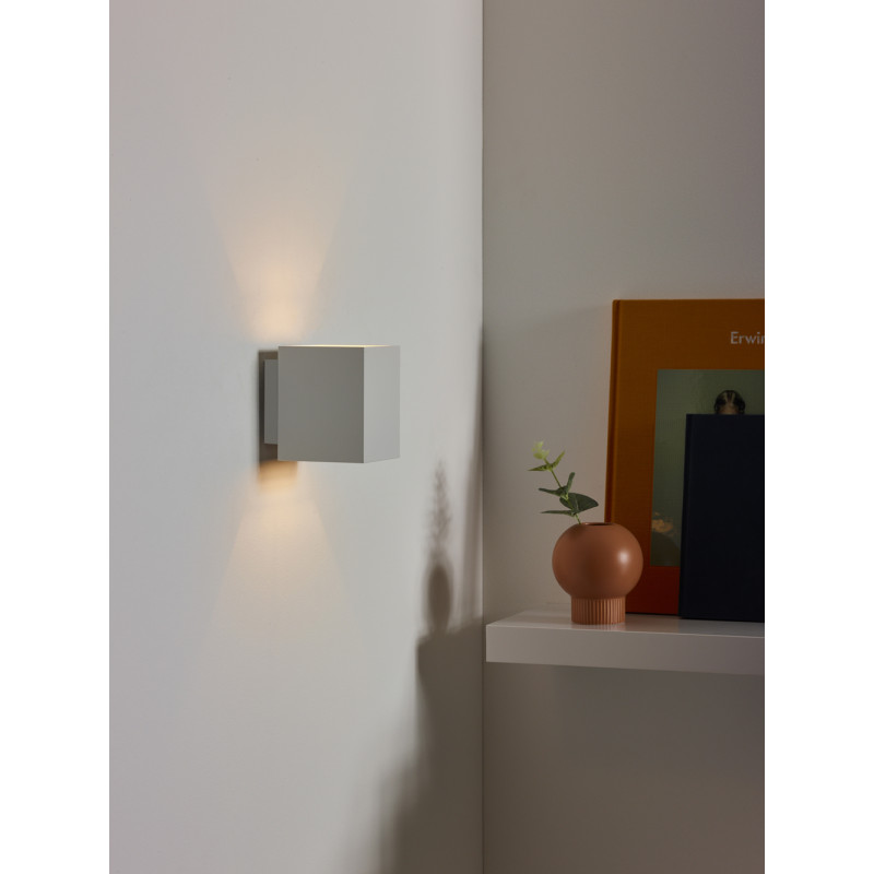 Applique Xera Carrée Blanche Dimmable – Éclairage LED | LUCIDE

