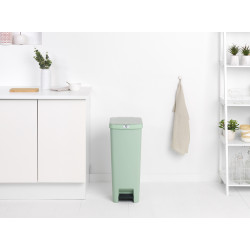 Poubelle à pédale StepUp verte 40 L BRABANTIA Poubelle à pédale StepUp verte 40 L BRABANTIA