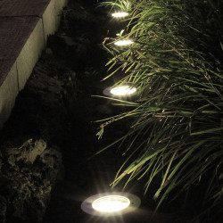 Lot de 2 spots solaires LED Ø 11 x 2 cm XANLITE Lot de 2 spots solaires LED Ø 11 x 2 cm XANLITE