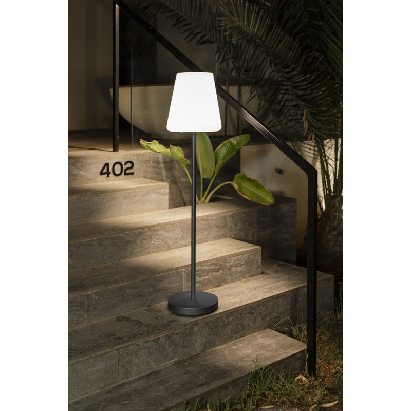 Lampadaire solaire Lola LED USB 4,5 W NEWGARDEN Lampadaire solaire Lola LED USB 4,5 W NEWGARDEN