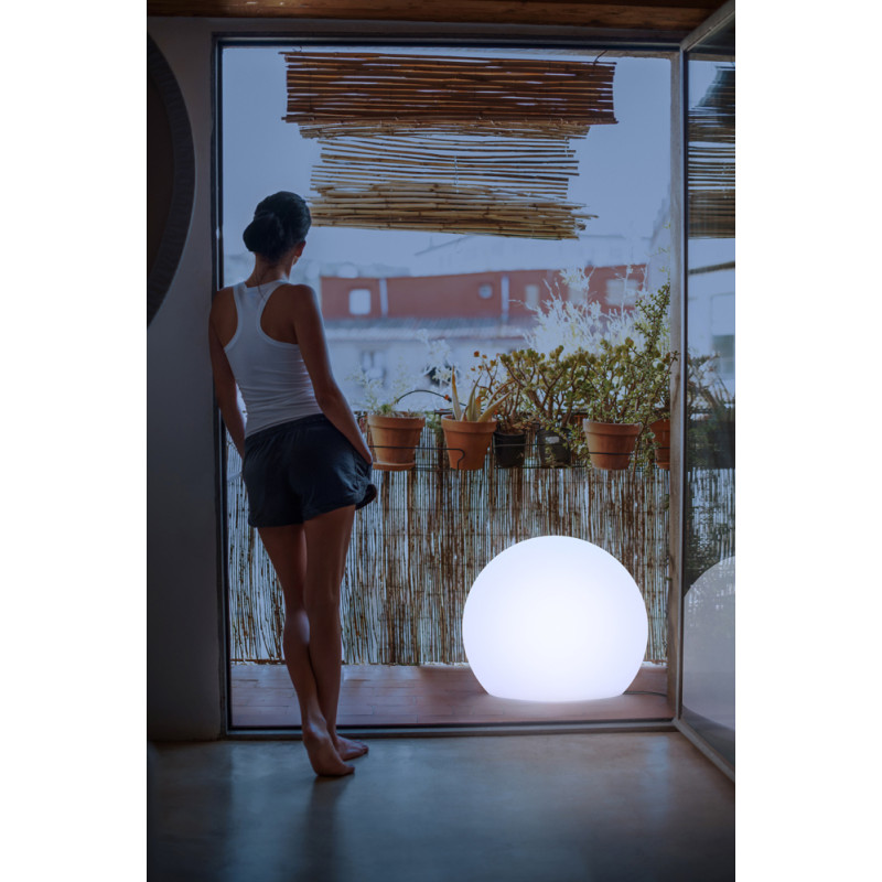 Boule lumineuse solaire Buly LED USB 1 W Ø 60 cm NEWGARDEN Boule lumineuse solaire Buly LED USB 1 W Ø 60 cm NEWGARDEN
