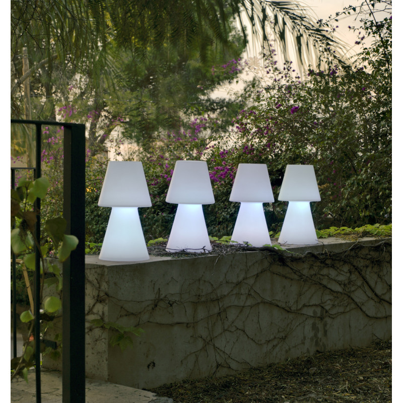 Lampe Lola 45 LED Blanc Froid – Éclairage Moderne | NEWGARDEN
 Lampe Lola 45 LED Blanc Froid – Éclairage Moderne | NEWGARDEN