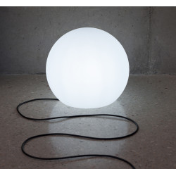 Boule LED Buly Ø 40cm – Éclairage Extérieur | NEWGARDEN
 Boule LED Buly Ø 40cm – Éclairage Extérieur | NEWGARDEN
