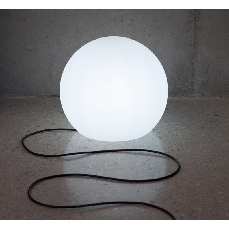 Boule LED Buly Ø 40cm – Éclairage Extérieur | NEWGARDEN
 Boule LED Buly Ø 40cm – Éclairage Extérieur | NEWGARDEN