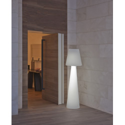 Lampadaire extérieur LED Lola blanc froid | NEWGARDEN Lampadaire extérieur LED Lola blanc froid | NEWGARDEN