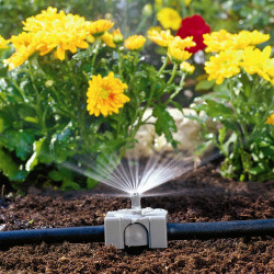Micro-asperseur 180° GARDENA – Arrosage précis | GARDENA