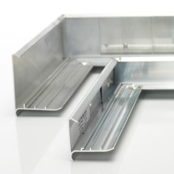 Profilé de coin Easygum EPDM – Étanchéité Toiture | IKO Profilé de coin Easygum EPDM – Étanchéité Toiture | IKO