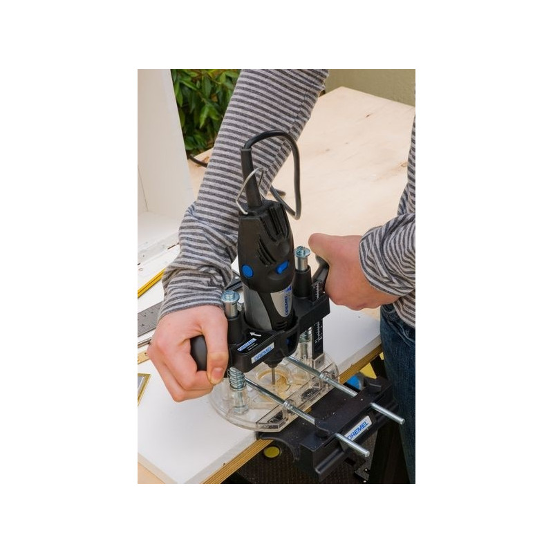Défonceuse Plongeante DREMEL – Précision & Puissance | DREMEL Défonceuse Plongeante DREMEL – Précision & Puissance | DREMEL