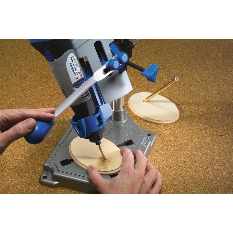 Support vertical DREMEL – Accessoire polyvalent | DREMEL Support vertical DREMEL – Accessoire polyvalent | DREMEL