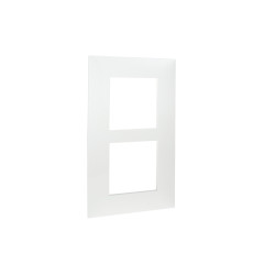 Plaque Valena Double Verticale Blanche – Élégance | LEGRAND

