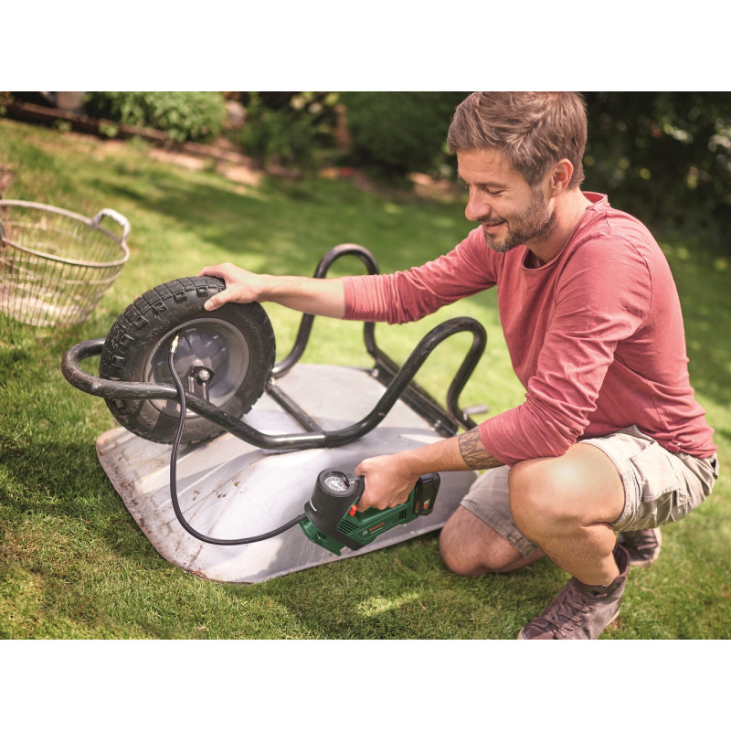 Pompe à air comprimé sur batterie UniversalPump 18 V BOSCH