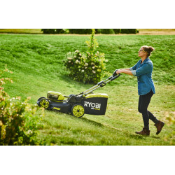 Tondeuse tractée sur batterie MaxPower RY36LMXSP46A 36 V 5 Ah RYOBI