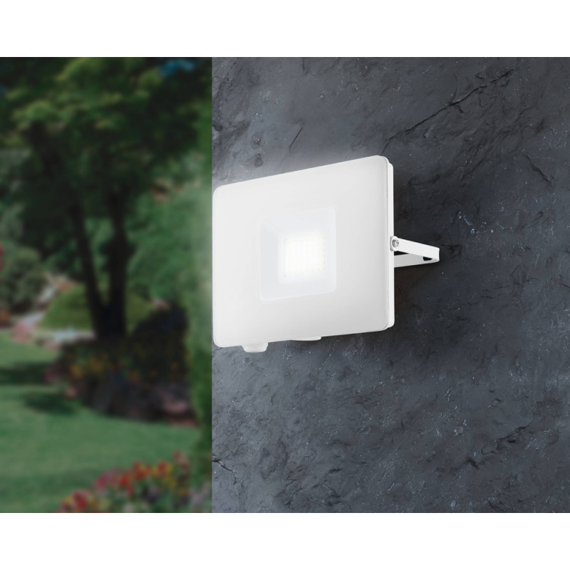 Applique murale extérieure LED Faedo 3 blanche 30 W EGLO Applique murale extérieure LED Faedo 3 blanche 30 W EGLO