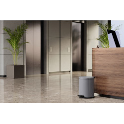 Poubelle à pédale avec seau en plastique Solid M argent 12 L HAILO Poubelle à pédale avec seau en plastique Solid M argent 12 L HAILO