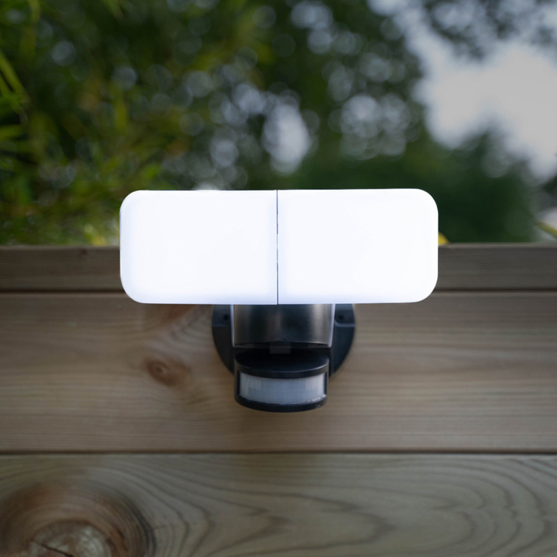 Projecteur extérieur LED avec deux têtes et détecteur de mouvement noir 30 W XANLITE Projecteur extérieur LED avec deux têtes et détecteur de mouvement noir 30 W XANLITE