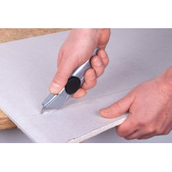Cutter avec lame crochue pour plaque de plâtre WOLFCRAFT Cutter avec lame crochue pour plaque de plâtre WOLFCRAFT