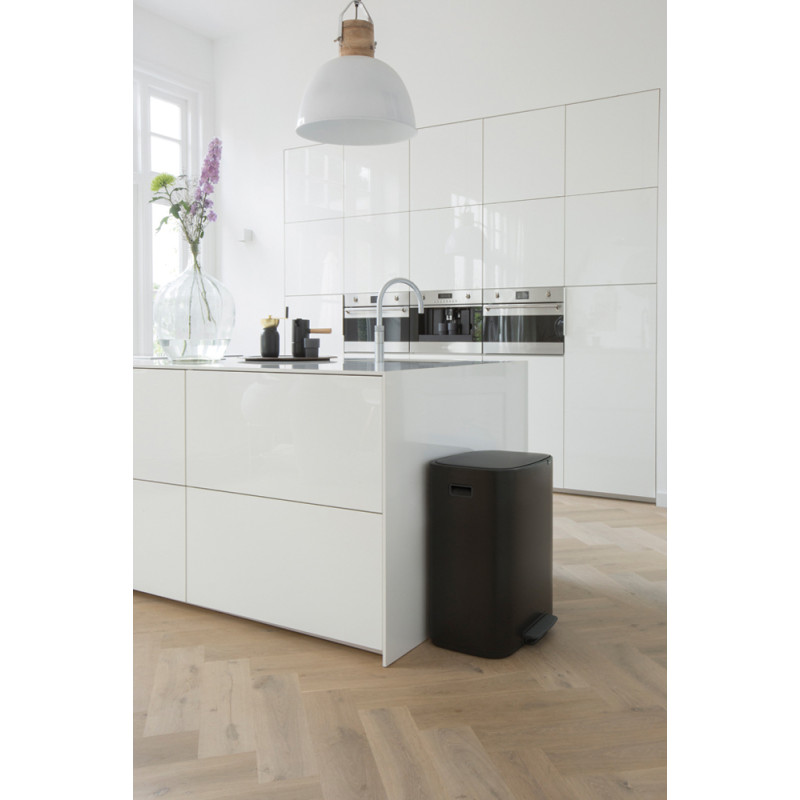 Poubelle de tri à pédale Bo noire 2 x 30 L BRABANTIA Poubelle de tri à pédale Bo noire 2 x 30 L BRABANTIA