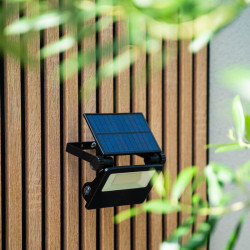 Projecteur LED solaire avec détecteur de mouvement noir 1600 lm 3,7 V XANLITE Projecteur LED solaire avec détecteur de mouvement noir 1600 lm 3,7 V XANLITE
