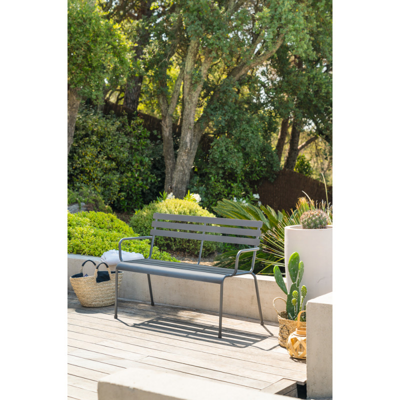 Banc de jardin Greensboro graphite – Confort et style | HESPERIDE Banc de jardin Greensboro graphite – Confort et style | HESPERIDE
