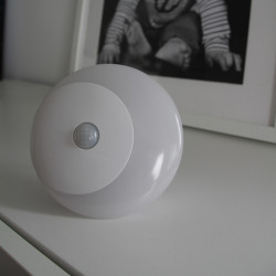 Veilleuse LED sur batterie avec détecteur de mouvement CHACON Veilleuse LED sur batterie avec détecteur de mouvement CHACON