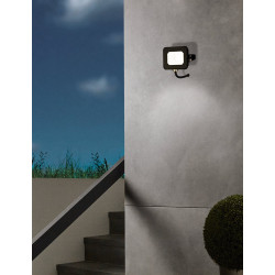 Projecteur LED Extérieur Risacca Noir EGLO 850lm 10W | EGLO