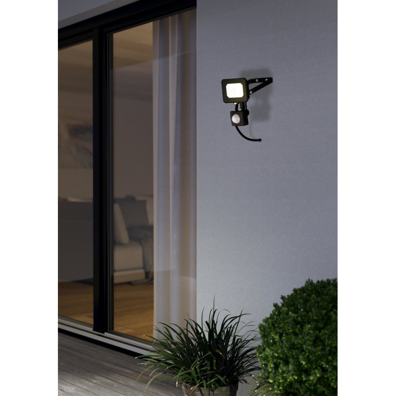 Projecteur LED Extérieur Risacca – Éclairage Sécurisé | EGLO