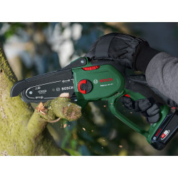 Scie d'élagage Easy Chain 18V BOSCH sur batterie | BOSCH Scie d'élagage Easy Chain 18V BOSCH sur batterie | BOSCH