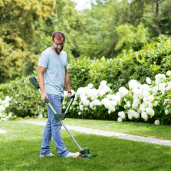 Coupe-bordure sur batterie Universal GrassCut 18 BOSCH | BOSCH