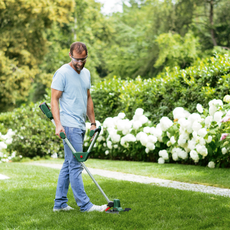 Coupe-bordure sur batterie Universal GrassCut 18 BOSCH | BOSCH