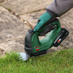 BOSCH Cisaille avancée 18V-10 : sculpte-haies & taille-herbes | BOSCH BOSCH Cisaille avancée 18V-10 : sculpte-haies & taille-herbes | BOSCH