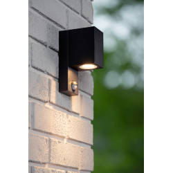 Applique extérieure Zaro carrée noire avec détecteur de mouvement GU10 7 W LUCIDE Applique extérieure Zaro carrée noire avec détecteur de mouvement GU10 7 W LUCIDE