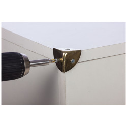 Coin de renfort pour malle en fer nickelé 25 x 25 mm 4 pièces TEKNIBOX Coin de renfort pour malle en fer nickelé 25 x 25 mm 4 pièces TEKNIBOX