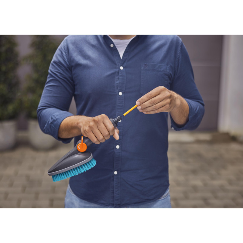 Brosse de lavage à main dure  GARDENA Brosse de lavage à main dure  GARDENA