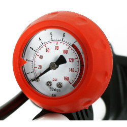 Pompe à pied W7 en acier avec manomètre