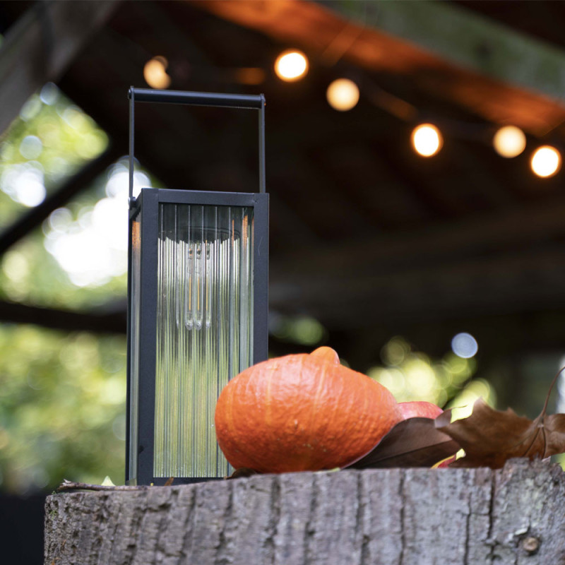 Lanterne LED solaire en verre ciselé et métal noire XANLITE