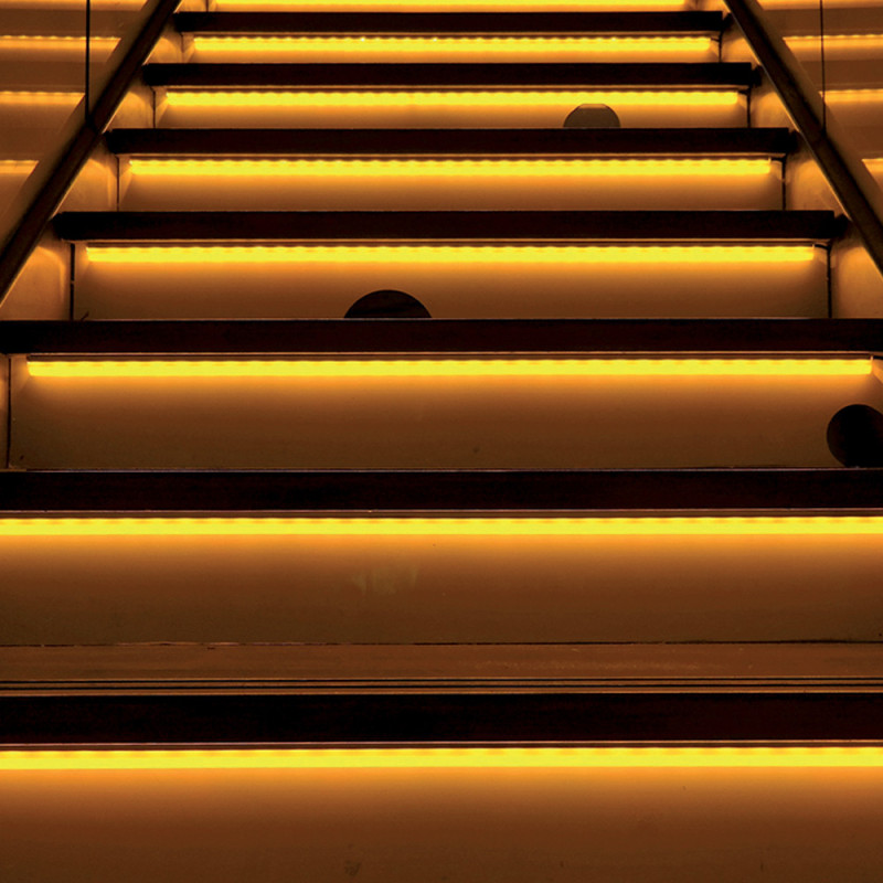 Ruban LED RGB extensible IP20 5 m 10 W XANLITE