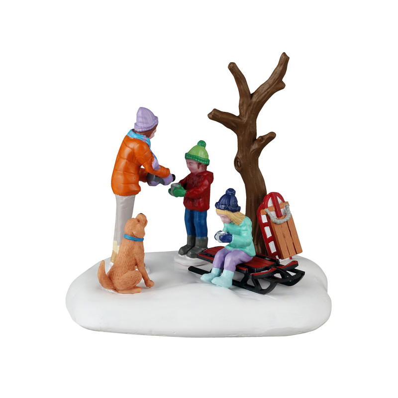 Figurine l'heure du chocolat chaud LEMAX