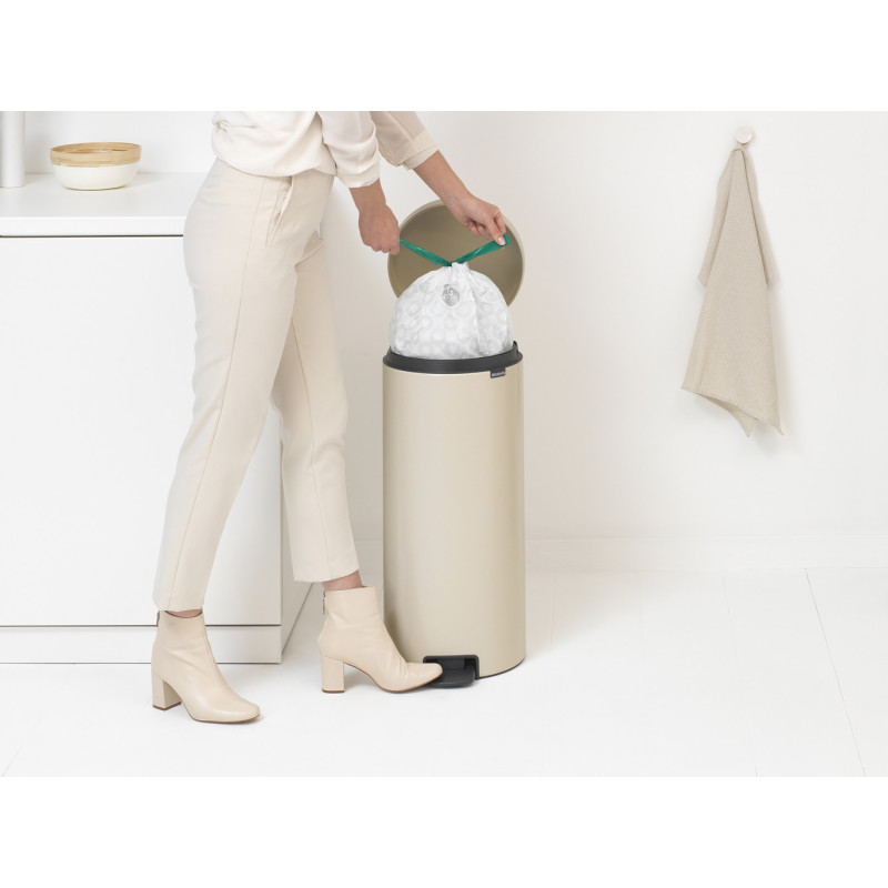 Poubelle à pédale NewIcon 30L – Design & Pratique | BRABANTIA