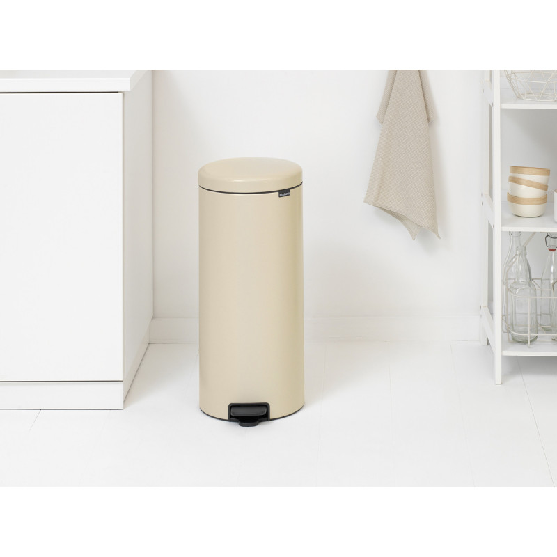 Poubelle à pédale NewIcon 30L – Design & Pratique | BRABANTIA