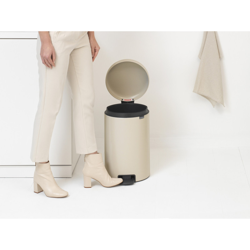 Poubelle à pédale NewIcon 20L – Design & Pratique | BRABANTIA