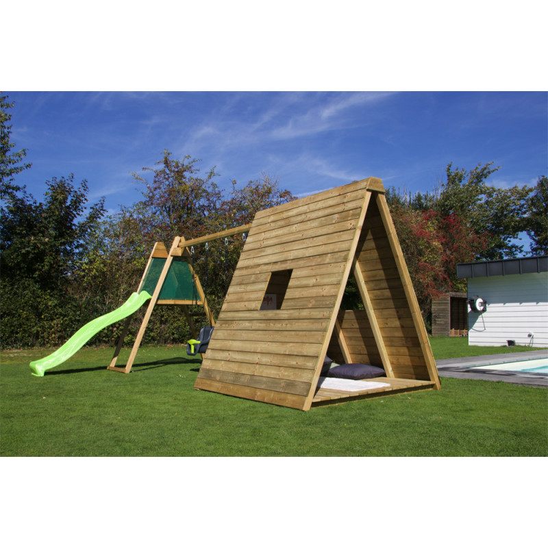 Portique en bois avec petit tipi