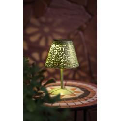 Lampe de table solaire verte – Ambiance extérieure | EGLO