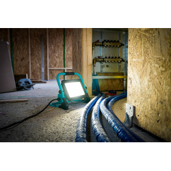 Projecteur LED Avelar – Puissant 11200 lm IP65 | EGLO