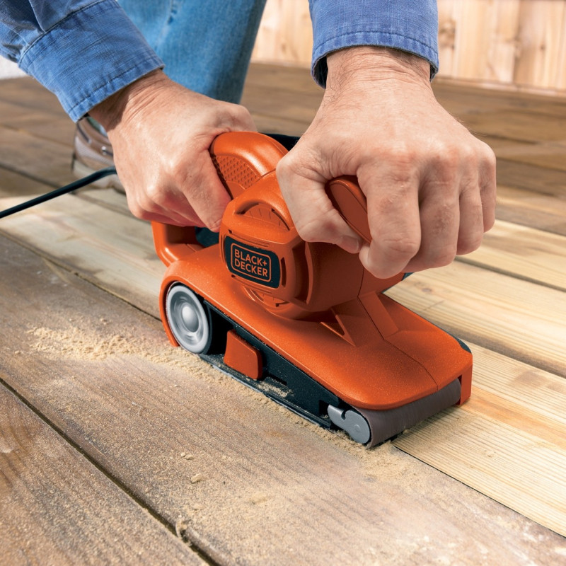 Ponceuse à bande KA86 – Ponçage près des bords | BLACK+DECKER