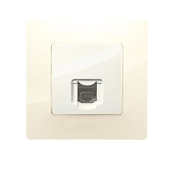 Prise encastrable UTP RJ45 Niloe crème LEGRAND