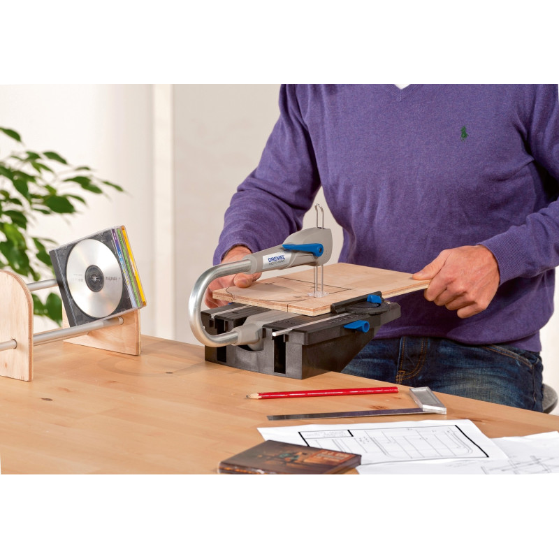 Scie à chantourner Dremel MS20JA – Coupe précise | DREMEL
 Scie à chantourner Dremel MS20JA – Coupe précise | DREMEL