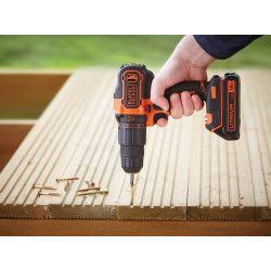 Perceuse-visseuse à percussion sans fil 18V avec chargeur - BDCHD18KB-QW - BLACK+DECKER Perceuse-visseuse à percussion sans fil 18V avec chargeur - BDCHD18KB-QW - BLACK+DECKER